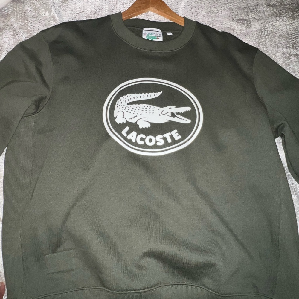 LACOSTE SWEATSHIRT SIZE LARGE (olive green)